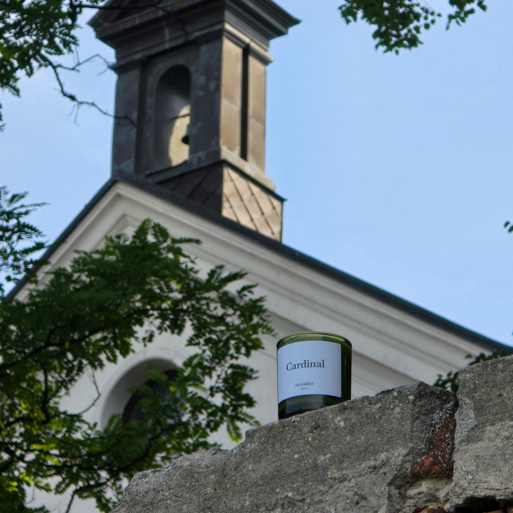 Cardinal Candle